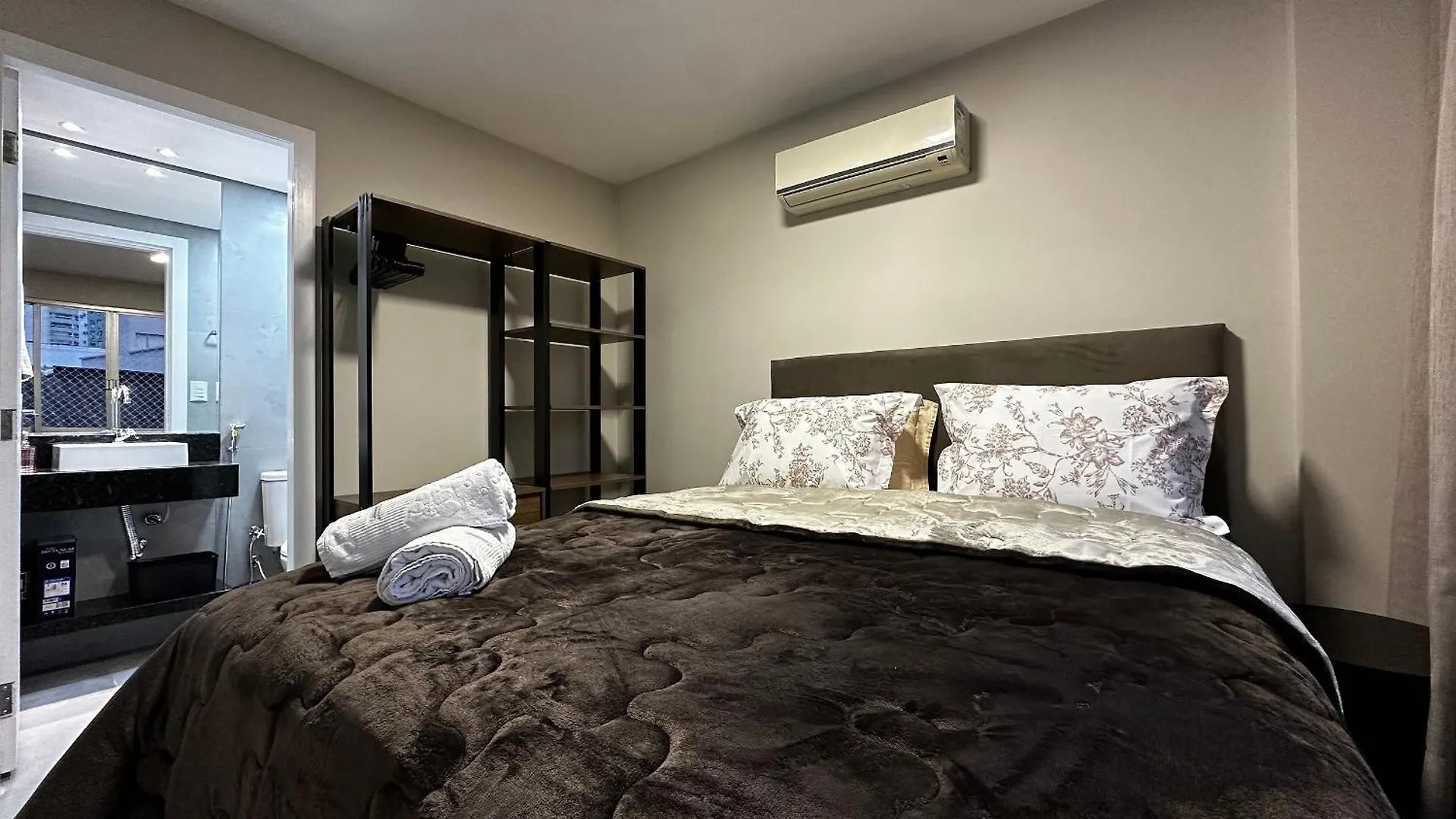 Balneário Camboriú Po05- Suite| Centro| Garagem| Telas De Protecao דירה Balneário Camboriú