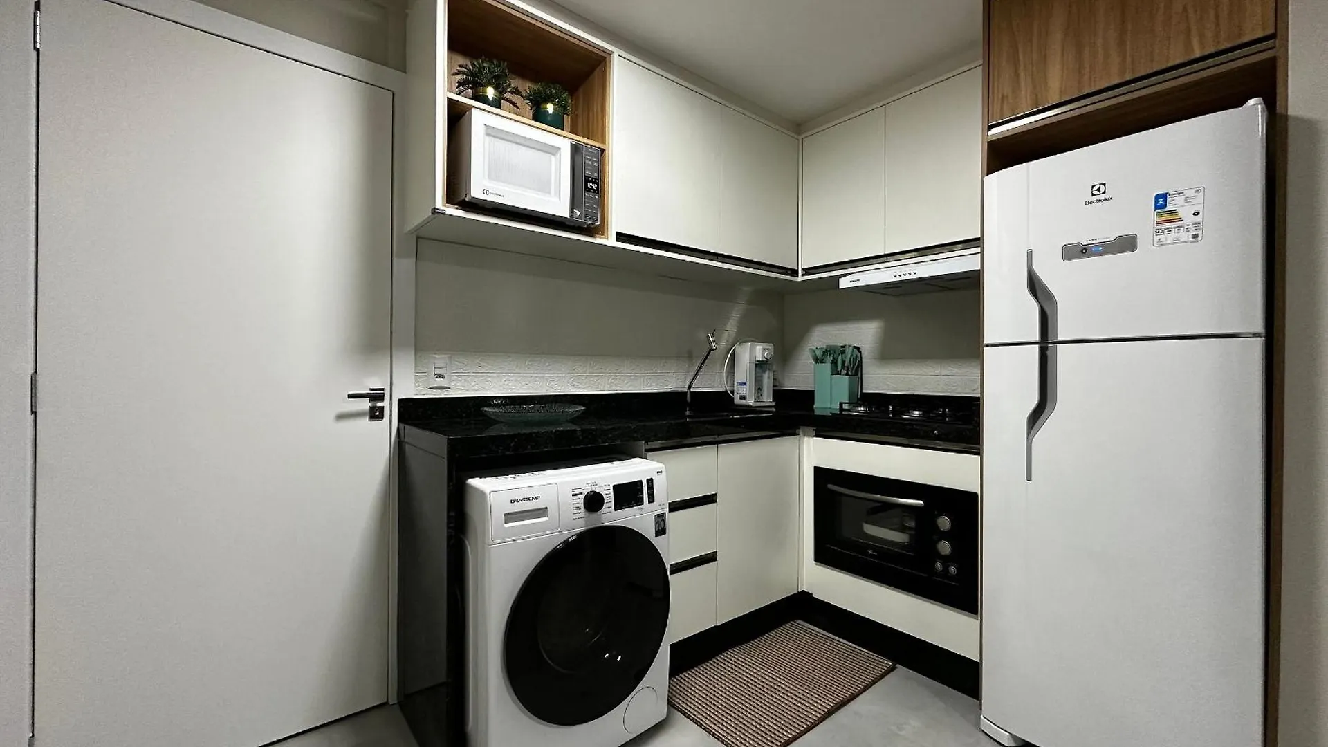 דירה Balneário Camboriú Po05- Suite| Centro| Garagem| Telas De Protecao