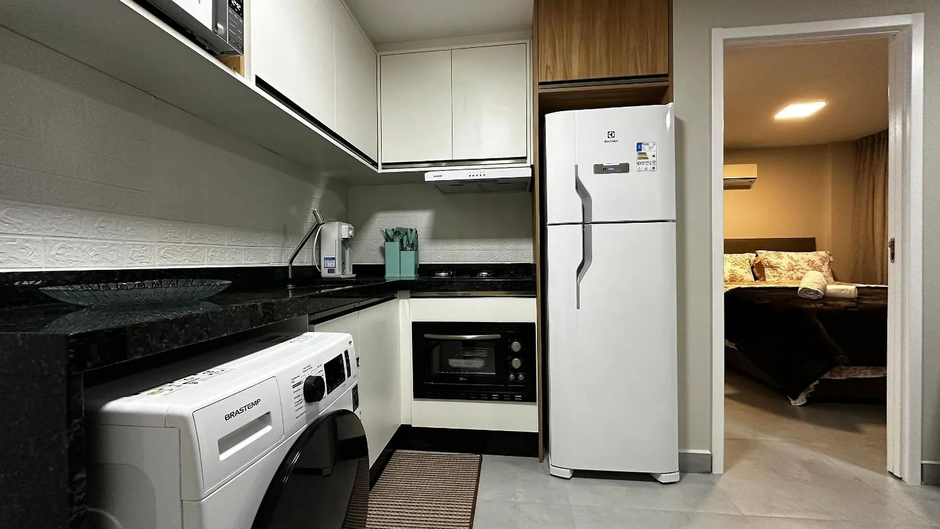 Balneário Camboriú Po05- Suite| Centro| Garagem| Telas De Protecao