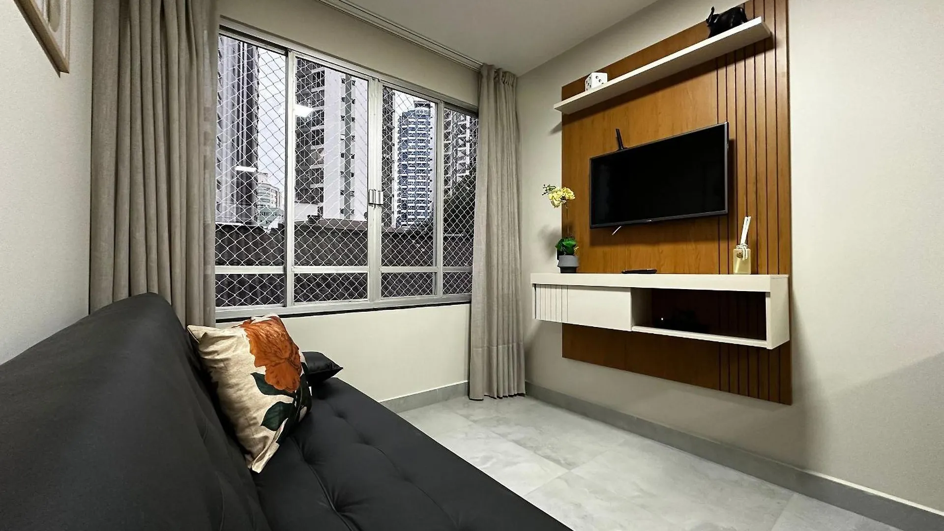 Balneário Camboriú Po05- Suite| Centro| Garagem| Telas De Protecao ברזיל